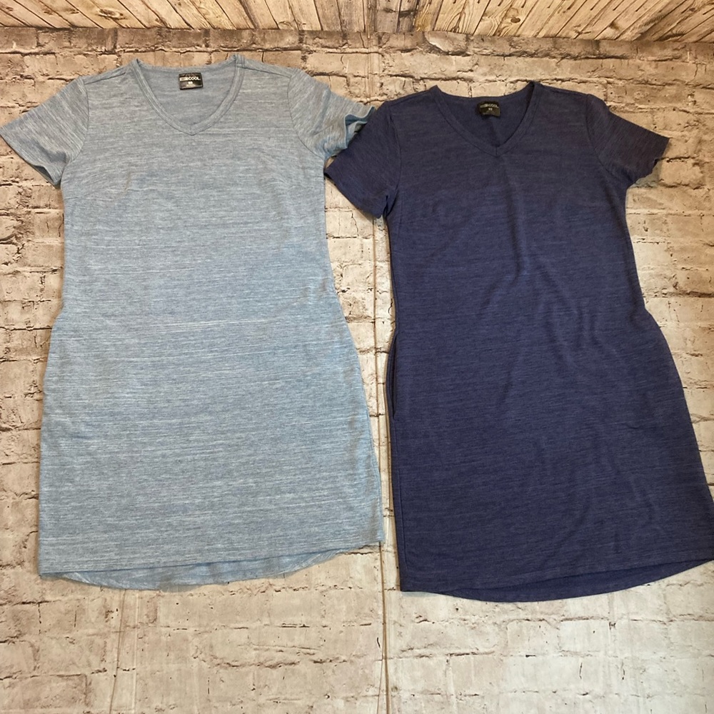 Bundle of two 32° cool short sleeve casual dress size S